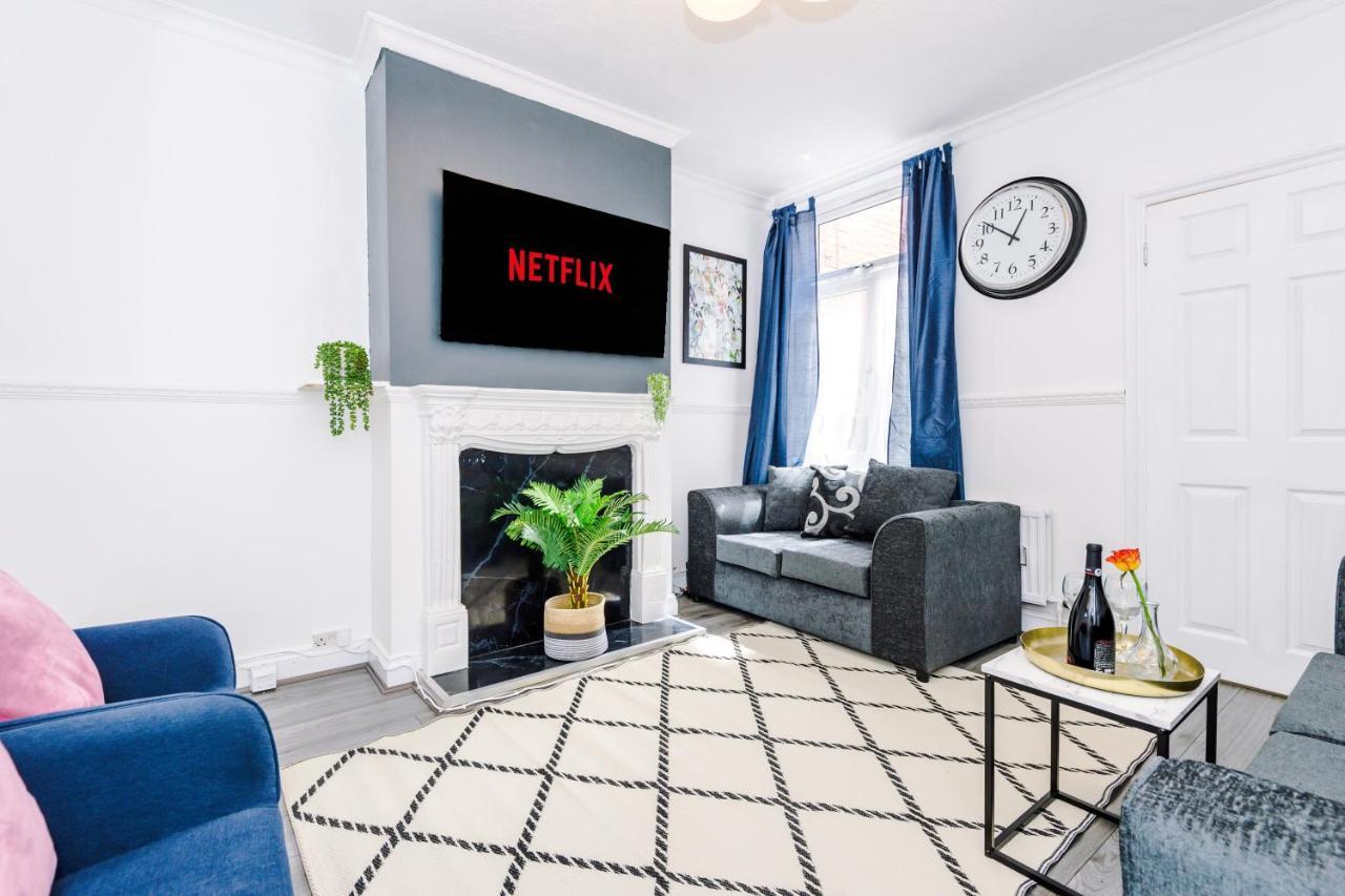 Harley House - Spacious Home With Free Netflix & Parking By Rocketbnb Ковънтри Екстериор снимка
