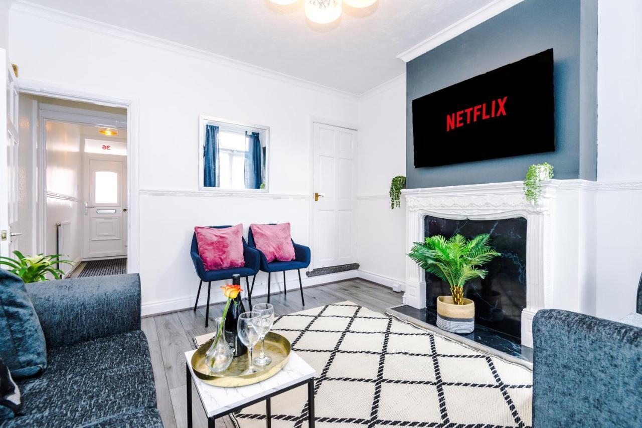Harley House - Spacious Home With Free Netflix & Parking By Rocketbnb Ковънтри Екстериор снимка
